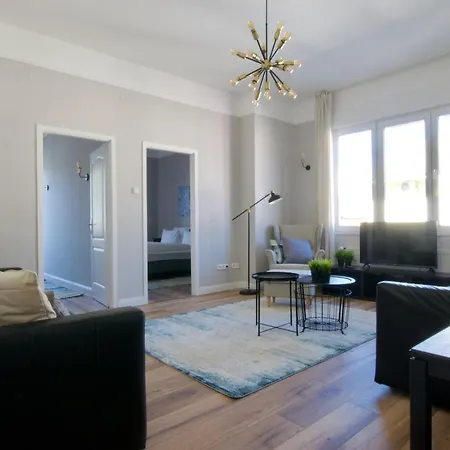 Standard By Hi5 - Tatra Street Apartment