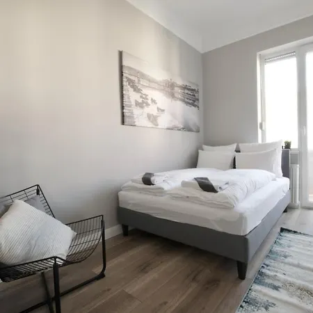 Standard By Hi5 - Tatra Street * Budapest