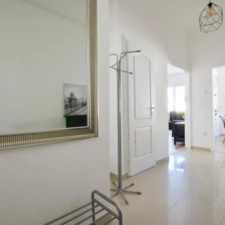 Standard By Hi5 - Tatra Street Apartment *