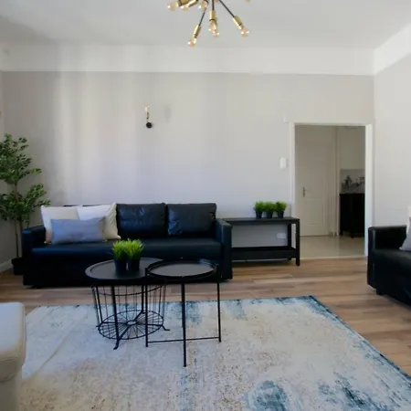 Standard By Hi5 - Tatra Street Apartment *