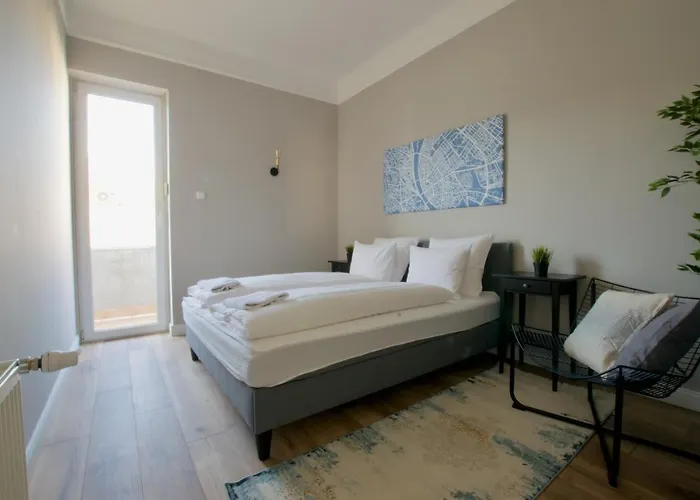 Standard By Hi5 - Tatra Street * Budapest